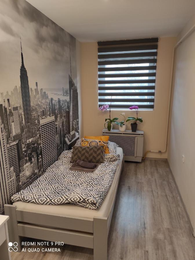 Baross Apartman Kaposvar Luaran gambar